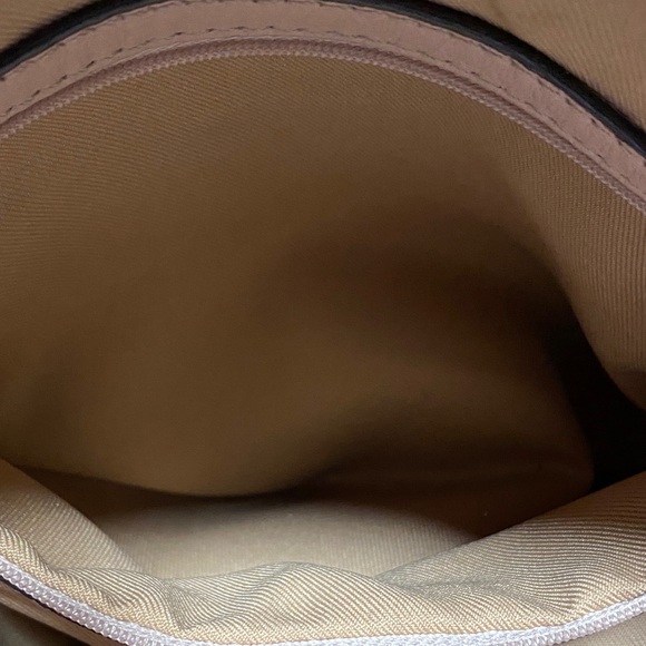 B. Makowsky Elegant pale pink leather Tote Bag - Picture 8 of 16